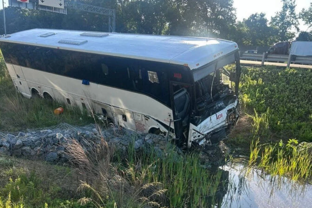 Five dead, 44 injured after bus hits cars on Virginia interstate