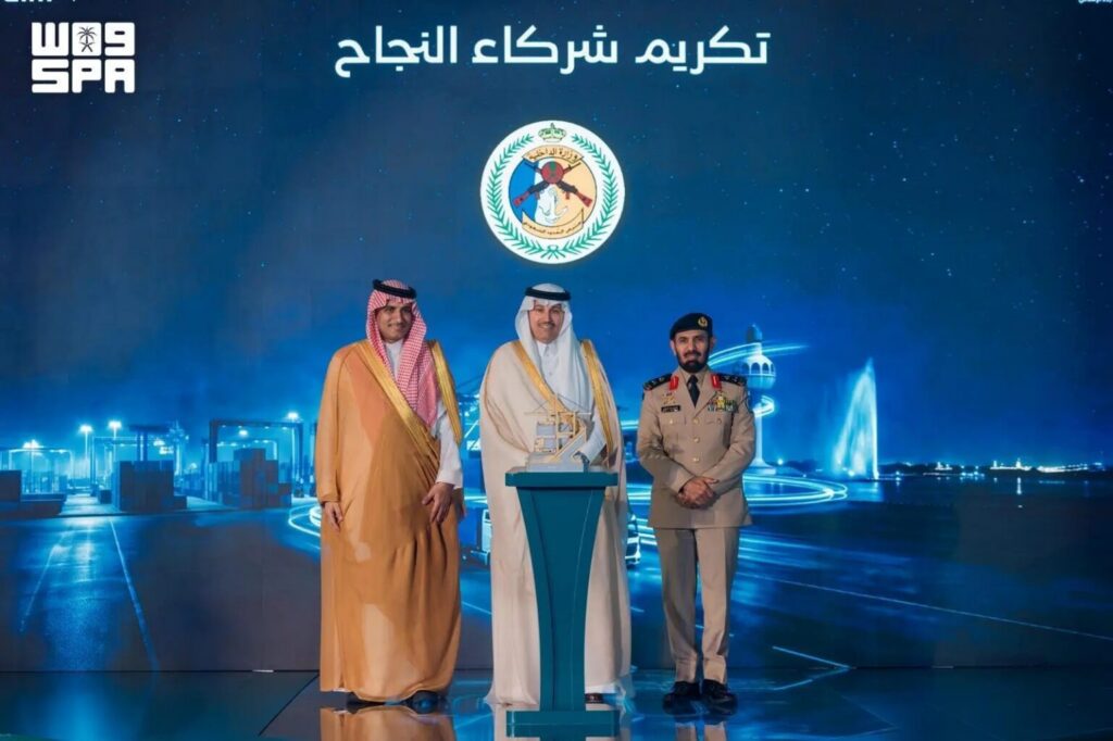 Transport Minister Honors Border Guard at World’s Largest Truck Marshalling Area Launch