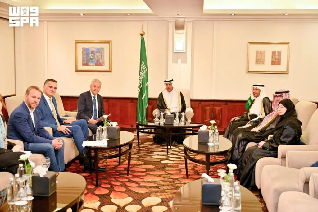 Shura Council Vice Speaker Holds Talks with European Parliament Arab Peninsula Delegation