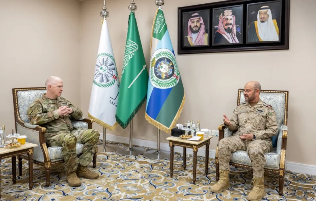 Saudi, US military commanders discuss enhancing defense cooperation