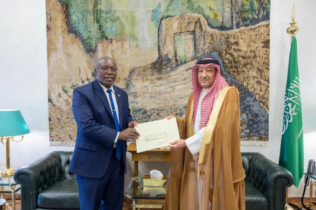 King receives message from president of Zimbabwe