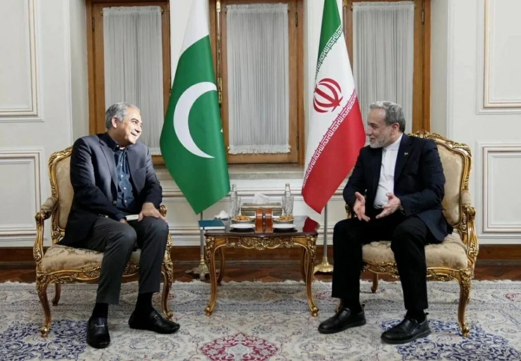 US and Iran agree to extend 60-day ceasefire, Pakistani sources say