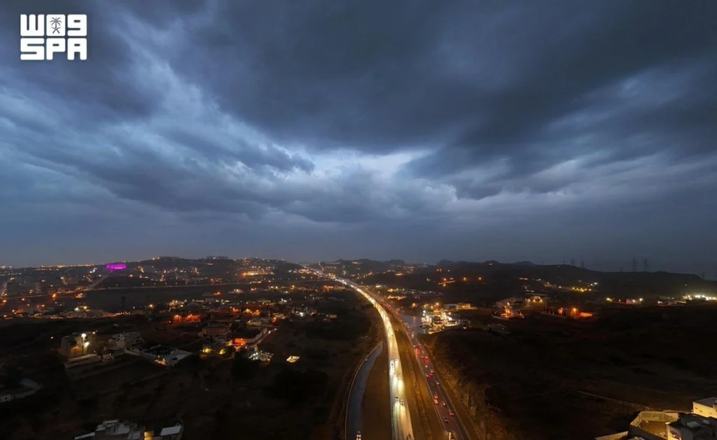 Thunderstorms, hail forecast across Saudi Arabia as temperatures climb to 46°C
