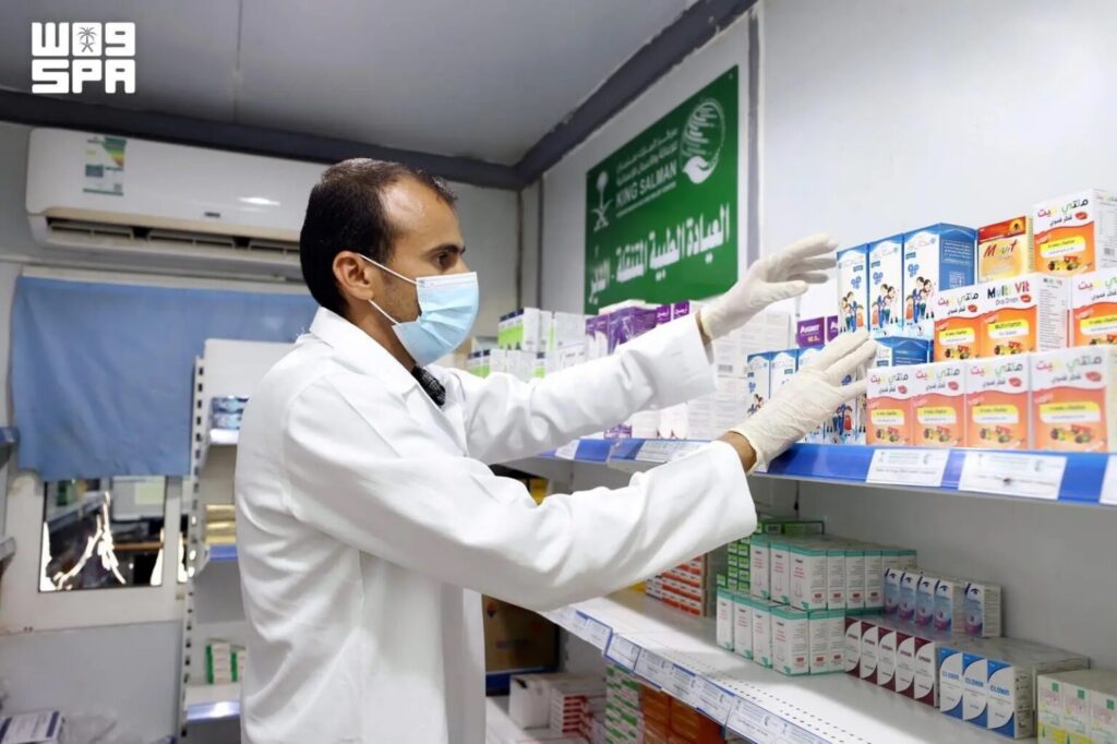 KSrelief Mobile Clinic Serves 313 Patients in Hajjah in One Week
