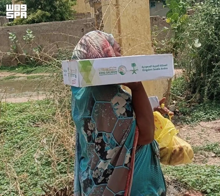 KSrelief Distributes Cartons of Dates in Sudan