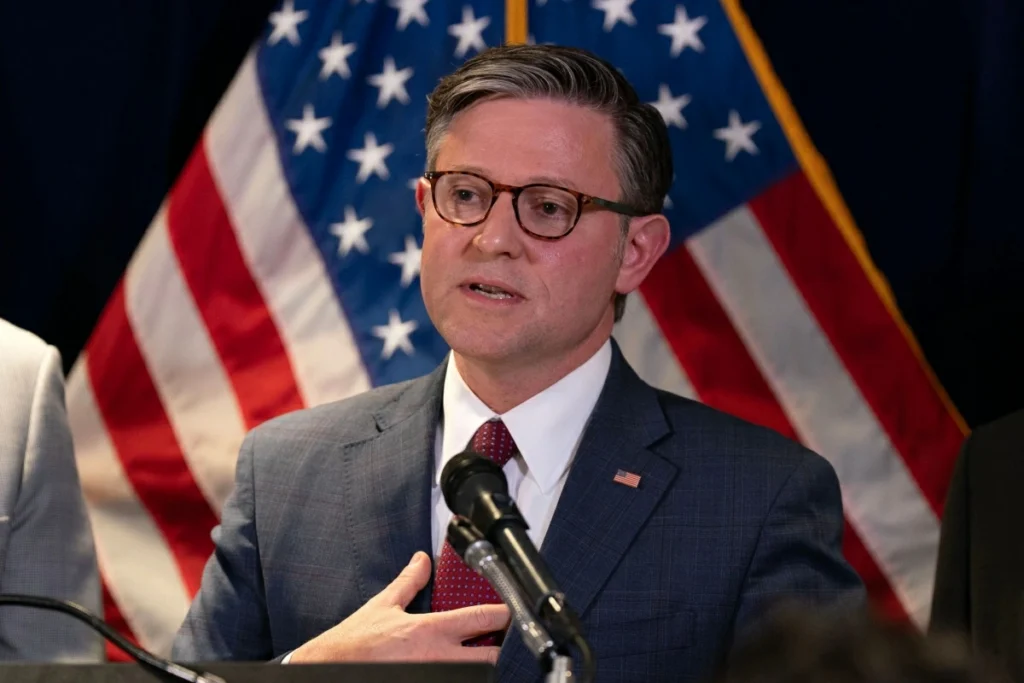 US House votes to end Iran war, 7 Republicans join in favor