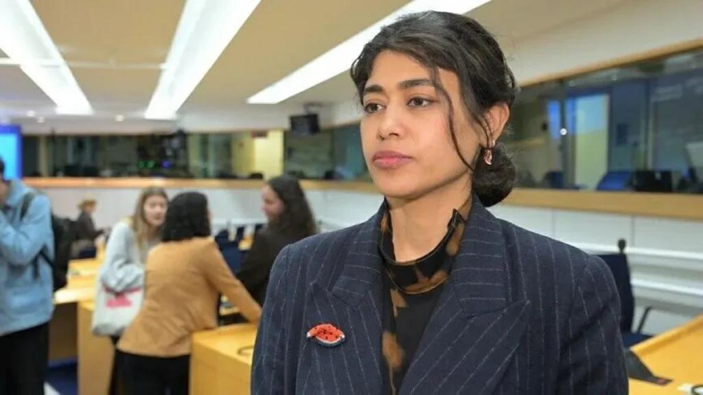 French MEP removes Israeli flag in protest against Gaza genocide