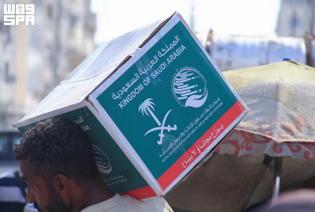 KSrelief Distributes 497 Food Baskets in Yemen’s Aden